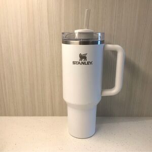 Stanley 40 oz Adventure Quencher Tumbler in White